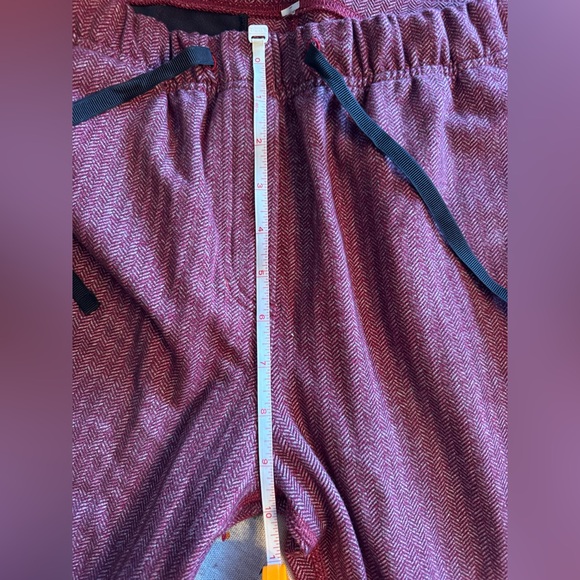 lululemon athletica Maroon Joggers - Picture 11 of 12